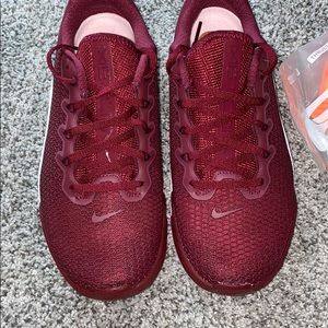 NWOT metcon 5 (men) size 6.5